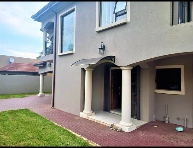 6 BEDROOM HOUSE FOR SALE IN KLIPPOORTJIE